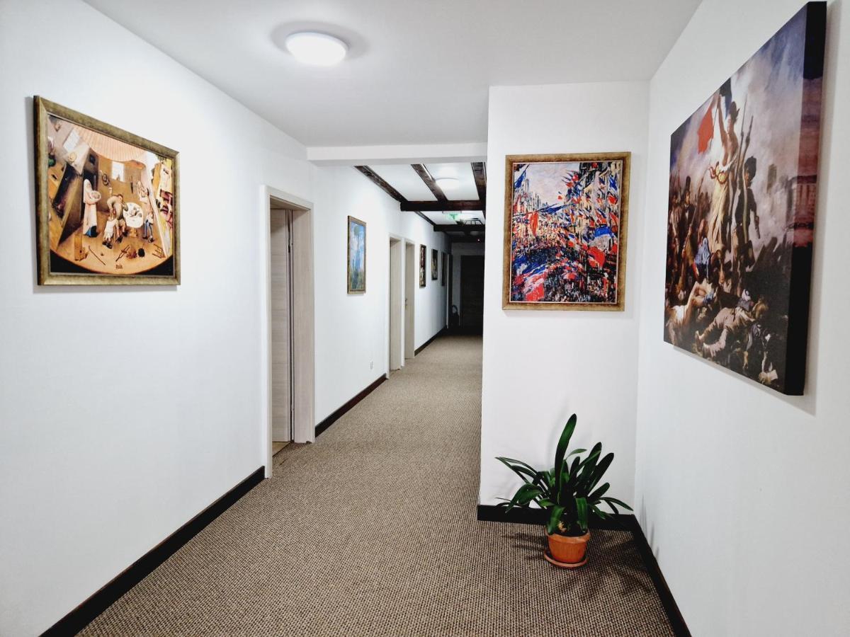 Confort Inn Otopeni Exteriör bild